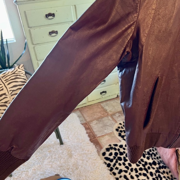 Vintage Maroon Leather Member's Only Style Jacket - Picture 4 of 13